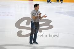 DEL - Eishockey - ERC Ingolstadt - Eisbären Berlin - Saison 2016/2017 - Tyler Bouck beim Anfangsbully -  Foto: Meyer Jürgen