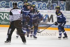 DEL - Eishockey - ERC Ingolstadt - Krefeld Pinguine - Saison 2016/2017 - Petr Pohl (#33 ERCI) trifft zum 3:2 Führungstreffer - jubel - Foto: Meyer Jürgen