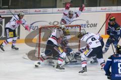 DEL - Eishockey - ERC Ingolstadt - Eisbären Berlin - Saison 2016/2017 - Timo Pielmeier Torwart (#51 ERCI) - #Daniel Fischbuch (#77 Berlin) - Jonas Müller (#18  Berlin) - Nick Petersen (#8 Berlin) mit dem 0:1 Führungstreffer - Foto: Meyer Jürgen