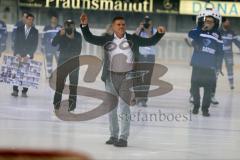 DEL - Eishockey - ERC Ingolstadt - Schwenninger Wild Wings - Saison 2016/2017 - Jakub Ficenec nimmt Abschied von den Fan`s - Foto: Meyer Jürgen