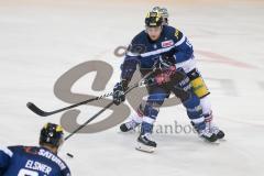 DEL - Eishockey - ERC Ingolstadt - Eisbären Berlin - Saison 2016/2017 - Danny Irmen (#19 ERCI) - Micki DuPont (#25 Berlin) - Foto: Meyer Jürgen