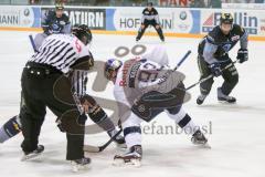 DEL - Eishockey - ERC Ingolstadt - EHC Red Bull München - Saison 2016/2017 - Petr Pohl (#33 ERCI) beim Bully - Foto: Meyer Jürgen