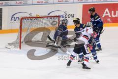 DEL - Eishockey - ERC Ingolstadt - Eisbären Berlin - Saison 2016/2017 - Brandon Buck (#9 ERCI) - Petri Vehanen (Torwart #31 Berlin) - Andre Rankel (#24 Berlin) - Foto: Meyer Jürgen