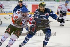 DEL - Eishockey - ERC Ingolstadt - Adler Mannheim - Saison 2016/2017 - Jean-Francois Jacques (#44 ERCI) - Kolarik Chad (#42 Mannheim) - Foto: Meyer Jürgen