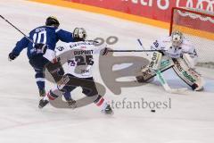 DEL - Eishockey - ERC Ingolstadt - Eisbären Berlin - Saison 2016/2017 - Darryl Boyce (#10 ERCI)  - Marvin Cüpper (Torwart #39 Berlin) - Florian Busch (#26 Berlin) - Foto: Meyer Jürgen