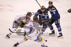 DEL - Eishockey - ERC Ingolstadt - Krefeld Pinguine - Saison 2016/2017 - Patrick Köppchen (#55 ERCI) - Danny Irmen (#19 ERCI) - Marcel Müller (#9 Krefeld) - Foto: Meyer Jürgen