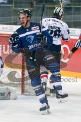 DEL - Eishockey - ERC Ingolstadt - Eisbären Berlin - Saison 2016/2017 - Danny Irmen (#19 ERCI) mit dem 1:0 Führungstreffer - Jubel  - Petri Vehanen (Torwart #31 Berlin) - Foto: Meyer Jürgen