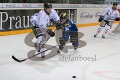 DEL - Eishockey - ERC Ingolstadt - Straubing Tigers - Saison 2016/2017 - Benedikt Kohl (#34 ERCI) - Edwards Maury (#23 Straubing) im Zweikampf - Foto: Meyer Jürgen