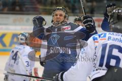 DEL - Eishockey - ERC Ingolstadt - Iserlohn Roosters - Saison 2016/2017 - Der 2:2 Ausgleichstreffer von Danny Irmen (#19 ERCI) - jubel - Foto: Meyer Jürgen