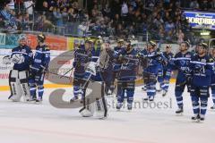 DEL - Eishockey - ERC Ingolstadt - Iserlohn Roosters - Saison 2016/2017 - Die Spieler bedanken sich bei den Fans - Martin Buchwieser (#16 ERCI) -Eisenhut Marco (#30 ERCI) - Timo Pielmeier Torwart (#51 ERCI) -Petr Pohl (#33 ERCI) - Thomas Greilinger (#39 E