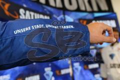 DEL - Eishockey - ERC Ingolstadt - Saison 2016/2017 - Vorstellung Sponsor Saturn und neues Trikot - Patrick Köppchen (ERC 55) mit neuem Schriftzug, UNSERE STADT. UNSERE FARBEN