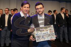 DEL - Eishockey - ERC Ingolstadt - Saison 2016/2017 - Saisonabschlussfeier - Abschied von Eisenhut Marco (#30 ERCI) - Claus Gröbner links - Foto: Meyer Jürgen