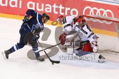 DEL - Eishockey - ERC Ingolstadt - Rapperswil-Jona  Lakers - Testspiel - Saison 2016/2017 - John Laliberte (#15 ERCI) - Tobler Michael (#25 Rapperswil-Lakers) - Foto: Meyer Jürgen