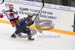 DEL - Eishockey - ERC Ingolstadt - Rapperswil-Jona  Lakers - Testspiel - Saison 2016/2017 - Rizzello Antonio (#17 Rapperswil-Lakers) - Petr Taticek (#17 ERCI) - Foto: Meyer Jürgen