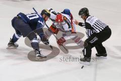 DEL - Eishockey - ERC Ingolstadt - Rapperswil-Jona  Lakers - Testspiel - Saison 2016/2017 - Thomas Pielmeier (#50 ERCI) beim Bully - Wieser Tim (#53 Rapperswil-Lakers) - Foto: Meyer Jürgen