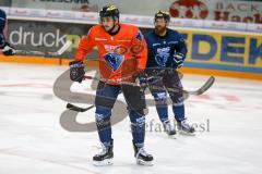DEL - Eishockey - ERC Ingolstadt - Saison 2016/2017 - 1. Training mit Tommy Samuelsson (Cheftrainer ERCI) - Christoph Kiefersauer (#21 ERCI) - Foto: Meyer Jürgen