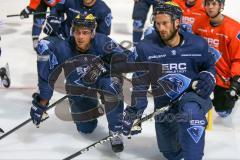 DEL - Eishockey - ERC Ingolstadt - Saison 2016/2017 - 1. Training mit Tommy Samuelsson (Cheftrainer ERCI) - Thomas Greilinger (#39 ERCI) links - Petr Pohl (#33 ERCI) rechts - Foto: Meyer Jürgen