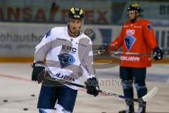 DEL - Eishockey - ERC Ingolstadt - Saison 2016/2017 - 1. Training mit Tommy Samuelsson (Cheftrainer ERCI) - Darryl Boyce (#10 ERCI)  - Foto: Meyer Jürgen