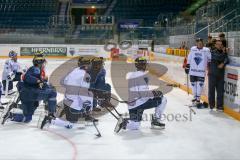 DEL - Eishockey - ERC Ingolstadt - Saison 2016/2017 - 1. Training mit Tommy Samuelsson (Cheftrainer ERCI) - Tommy Samuelsson (Cheftrainer ERCI) gibt Anweisungen an der Taktiktafel - Foto: Meyer Jürgen