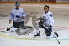 DEL - Eishockey - ERC Ingolstadt - Saison 2016/2017 - 1. Training mit Tommy Samuelsson (Cheftrainer ERCI) - Timo Pielmeier Torwart (#51 ERCI) - Brandon Buck (#9 ERCI) - Foto: Meyer Jürgen