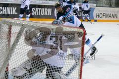 DEL - Eishockey - ERC Ingolstadt - Saison 2016/2017 - ERC Ingolstadt - Sparta Prag - Thomas Oppenheimer (#8 ERCI) beim warm machen - Foto: Meyer Jürgen