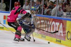 DEL - Eishockey - Kölner Haie - ERC Ingolstadt - Saison 2017/2018 - John Laliberte (#15 ERCI) - Christian Ehrhoff(#10 Köln) - Foto: Markus Banai