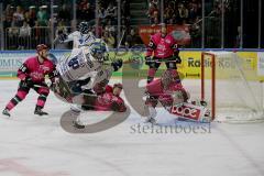 DEL - Eishockey - Kölner Haie - ERC Ingolstadt - Saison 2017/2018 - Thomas Greilinger (#39 ERCI) erziehlt den 0:1 Führungstreffer - Justin Peters Torwart (#35 Köln) - Jubel - Foto: Markus Banai