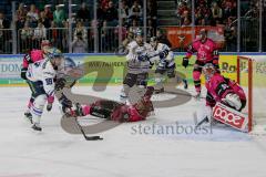 DEL - Eishockey - Kölner Haie - ERC Ingolstadt - Saison 2017/2018 - Thomas Greilinger (#39 ERCI) erziehlt den 0:1 Führungstreffer - Justin Peters Torwart (#35 Köln) - Jubel - Foto: Markus Banai