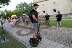 DEL - Eishockey - ERC Ingolstadt - Saison 2017/2018 - Saisoneröffnung - Feier - Spiele für die Fans Segway Matt Pelech (ERC 23)