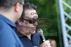 DEL - Eishockey - ERC Ingolstadt - Saison 2017/2018 - Saisoneröffnung - Feier - rechts Sportdirektor Larry Mitchell Vorstellung
