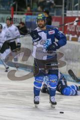 DEL - Eishockey - ERC Ingolstadt - Nürnberg Ice Tigers - Saison 2017/2018 - Dustin Friesen (#14 ERCI) beim warm machen - streching - Foto: Meyer Jürgen