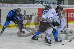 DEL - Eishockey - ERC Ingolstadt - Nürnberg Ice Tigers - Saison 2017/2018 - Mike Collins (#13 ERCI) - Dane Fox (#74 Nürnberg) - Niklas Treutle Torwart (#31 Nürnberg) - John Laliberte (#15 ERCI) - Foto: Meyer Jürgen