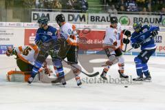 DEL - Eishockey - ERC Ingolstadt - Grizzlys Wolfsburg - Saison 2017/2018 - Greg Mauldin (#20 ERCI) mit dem Treffer zur 1:0 Führung - Jerry Kuhn Torwart(#35 Wolfsburg) - Darin Olver (#40 ERCI) - jubel - Foto: Meyer Jürgen