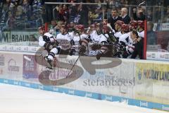 DEL - Eishockey - ERC Ingolstadt - Kölner Haie - Jubel bei der Schlußsirene Köln erreicht Playoff direkt, Greg Thomsen