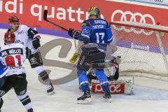 DEL - Eishockey - ERC Ingolstadt - Kölner Haie - Saison 2017/2018 - Petr Taticek (#17 ERCI) - Gustaf Wesslau(Torwart #29 Köln) - Foto: Meyer Jürgen