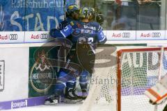 DEL - Eishockey - ERC Ingolstadt - Grizzlys Wolfsburg - Saison 2017/2018 - Tor zur 2:0 Führung durch Brandon Buck (#9 ERCI) - Matt Pelech (#23 ERCI) - jubel - Foto: Meyer Jürgen