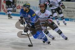 DEL - Eishockey - ERC Ingolstadt - Kölner Haie - Saison 2017/2018 - Sean Sullivan (#37 ERCI) - Felix Schütz(#55 Köln) - Foto: Meyer Jürgen