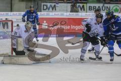 DEL - Eishockey - ERC Ingolstadt - Nürnberg Ice Tigers - Saison 2017/2018 - Niklas Treutle Torwart (#31 Nürnberg) - Greg Mauldin (#20 ERCI) - Foto: Meyer Jürgen
