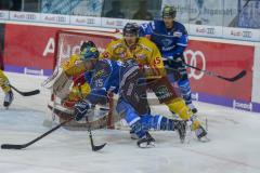 DEL - Eishockey - ERC Ingolstadt - Düsseldorfer EG - Saison 2017/2018 - John Laliberte (#15 ERCI) - Dan Bakala Torwart (#34 Düsseldorf) - Alexandre Picard (#45 Düsseldorf) - Foto: Meyer Jürgen