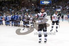 DEL - Eishockey - ERC Ingolstadt - Kölner Haie - Jubel Sieg, Köln erreicht Playoff direkt durch Tor von Sebastian Uvira
