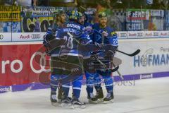 DEL - Eishockey - ERC Ingolstadt - Düsseldorfer EG - Saison 2017/2018 - Führungstreffer zum 1:0 von Brett Olson (#16 ERCI) - Greg Mauldin (#20 ERCI) - Mike Collins (#13 ERCI) - Kael Mouillierat (#22 ERCI) - jubel - Foto: Meyer Jürgen