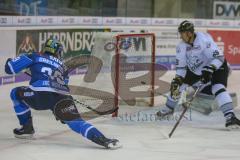 DEL - Eishockey - ERC Ingolstadt - Nürnberg Ice Tigers - Saison 2017/2018 - Der 1:0 Führungstreffer durch Thomas Greilinger (#39 ERCI) - jubel - Niklas Treutle Torwart (#31 Nürnberg) - Milan Jurcina (#68 Nürnberg) -  - Foto: Meyer Jürgen