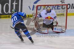 DEL - Eishockey - ERC Ingolstadt - EHC Red Bull München - Saison 2017/2018 - Darin Olver (#40 ERCI) schießt den 1:1 Ausgleichstreffer - David Leggio Torwart (#73 München) - Konrad Abeltshauser (#16 München) - jubel - Foto: Meyer Jürgen