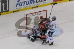 DEL - Eishockey - ERC Ingolstadt - Kölner Haie - Saison 2017/2018 - Jochen Reimer (#32Torwart ERCI) - #Philip Gogulla(#87 Köln) - Benedikt Kohl (#34 ERCI) - Foto: Meyer Jürgen