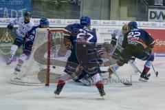 DEL - Eishockey - ERC Ingolstadt - Adler Mannheim - Saison 2017/2018 - Kael Mouillierat (#22 ERCI) erziehlt den 1:0 Führungstreffer - Jubel - Denis Endras Torwart (#44 Mannheim) - Ryan MacMurchy (#27 Mannheim) - Foto: Meyer Jürgen