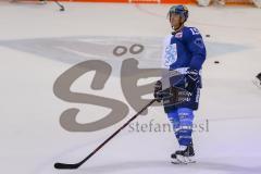 DEL - Eishockey - ERC Ingolstadt - Eisbären Berlin - Saison 2017/2018 - John Laliberte (#15 ERCI) beim warm machen - Foto: Meyer Jürgen