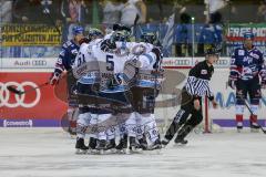 DEL - Eishockey - ERC Ingolstadt - Adler Mannheim - Saison 2017/2018 - Brett Olson (#16 ERCI) schiesst den 3:3 Ausgleichstreffer - jubel - Fabio Wagner (#5 ERCI) - David Elsner (#61 ERCI) - Foto: Meyer Jürgen