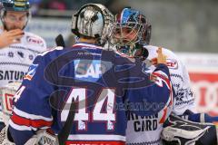 DEL - Eishockey - ERC Ingolstadt - Adler Mannheim - Saison 2017/2018 - Jochen Reimer (#32Torwart ERCI) und Denis Endras Torwart (#44 Mannheim) - Foto: Meyer Jürgen