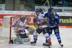 DEL - Eishockey - ERC Ingolstadt - Adler Mannheim - Saison 2017/2018 - Greg Mauldin (#20 ERCI) im Zweikampf vor dem Tor - Chet Pickard Torwart (#34 Mannheim) - Foto: Meyer Jürgen
