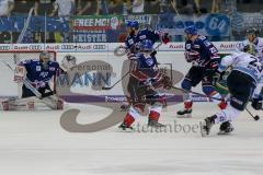 DEL - Eishockey - ERC Ingolstadt - Adler Mannheim - Saison 2017/2018 - Matt Pelech (#23 ERCI) mit einem Schuss auf das Tor - Denis Endras Torwart (#44 Mannheim) - Foto: Meyer Jürgen